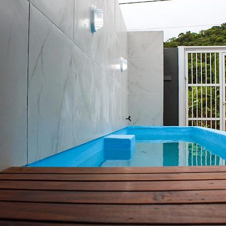 Villa AGATA - CASA INDIVIDUAL COM PISCINA, AR, WI-FI, ATÉ 16 PESSOAS BRUNO KLEMTZ - 10 x sem juros no cartao à Itapema Extérieur photo